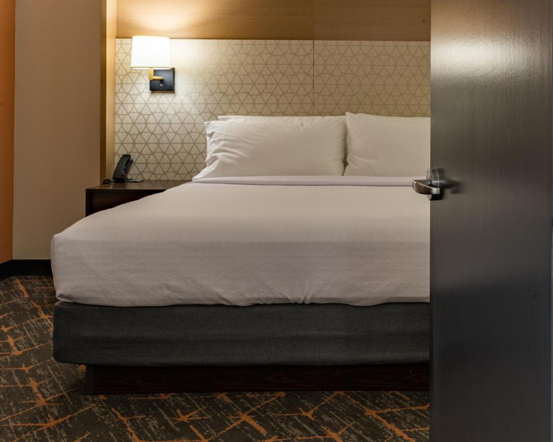 Courtyard By Marriott Atlanta Dunwoody Hotel Exterior photo