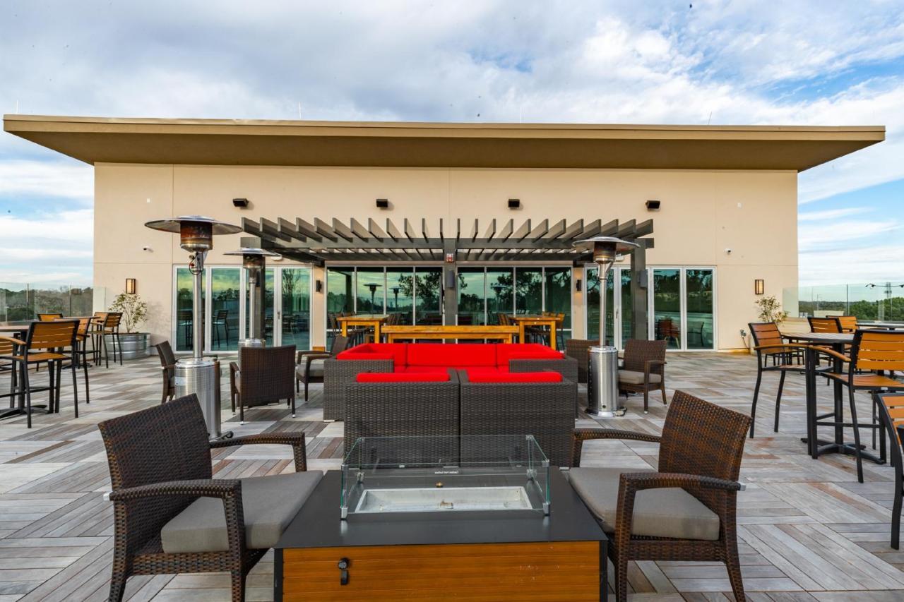 Courtyard By Marriott Atlanta Dunwoody Hotel Exterior photo